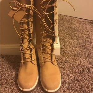 Hi top Timberland boots